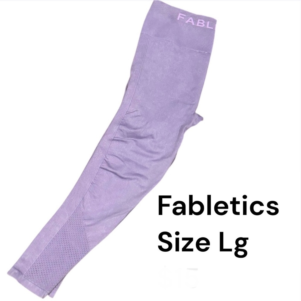 Fabletics Light Purple Sculpting Leggings